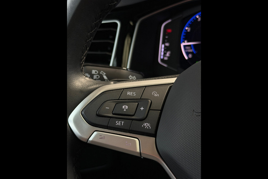 Volkswagen Polo 1.0 TSI R-Line Panorama CarPlay