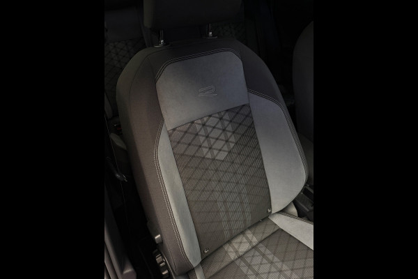 Volkswagen Polo 1.0 TSI R-Line Panorama CarPlay