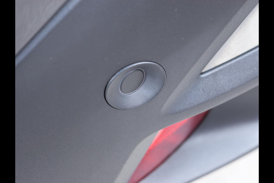 Peugeot 3008 1.2 PureTech Allure Pack Business NAVI & CARPLAY | CAMERA & SENSOREN | E.C.C. |