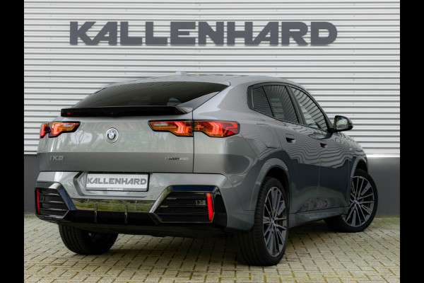 BMW iX2 eDrive20 - M-Sport Edition - Premium Pack - 20 inch - Camera