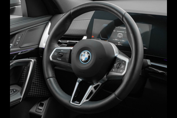 BMW iX2 eDrive20 - M-Sport Edition - Premium Pack - 20 inch - Camera