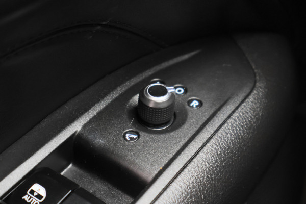 Jeep Compass 4xe 190 Plug-in Hybrid Electric Limited Business Leder/Stof, 360° Camera, Apple Carplay, ACC, Virtual Cockpit, DAB, 18''
