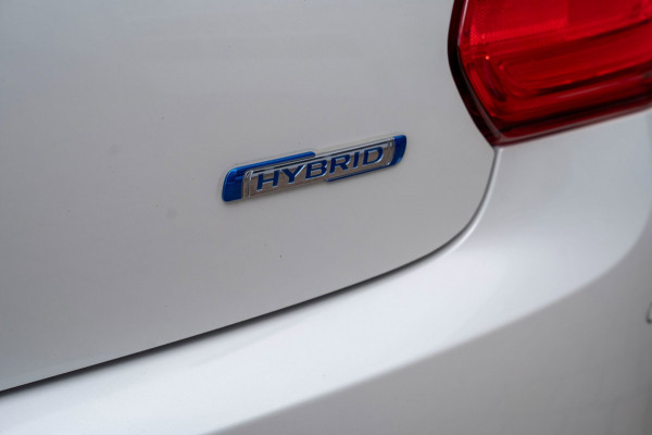 Suzuki Swift 1.2 Style Smart Hybrid|Prijs rijklaar incl 12 mnd garantie|Navi Camera Carplay Blindspot