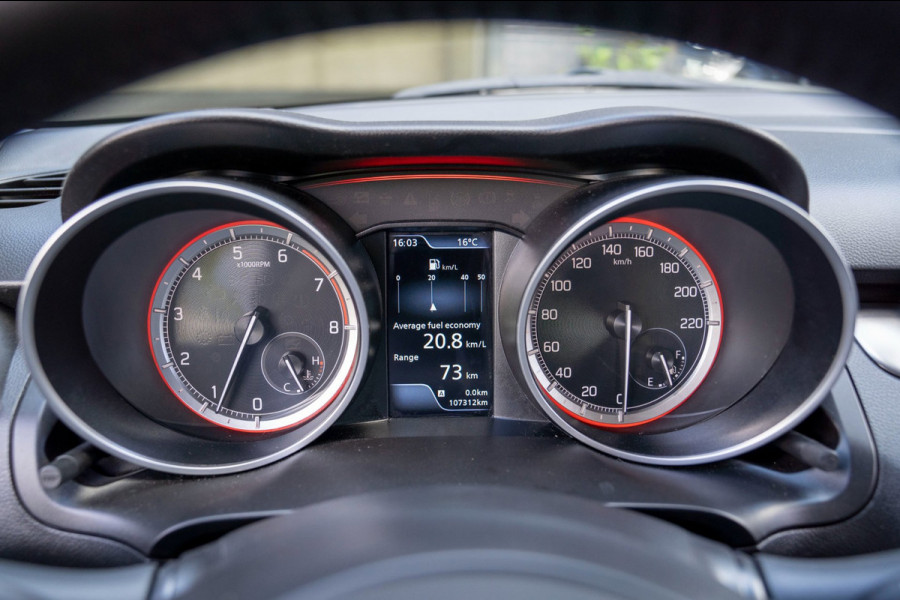 Suzuki Swift 1.2 Style Smart Hybrid|Prijs rijklaar incl 12 mnd garantie|Navi Camera Carplay Blindspot