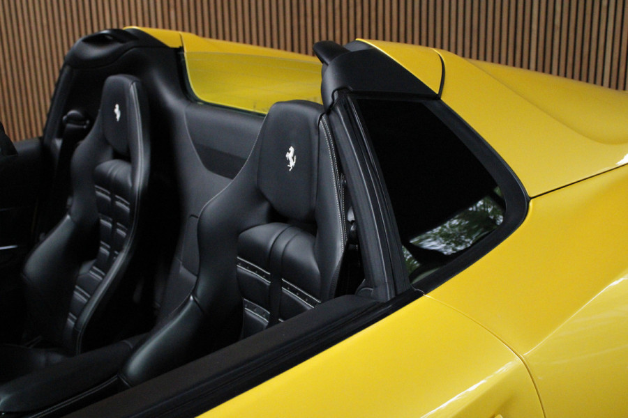 Ferrari 812 GTS 6.5 V12 HELE Full carbon - 360 Camera - Lift - Passenger Display - Painted Ferrari Shields - Full PPF