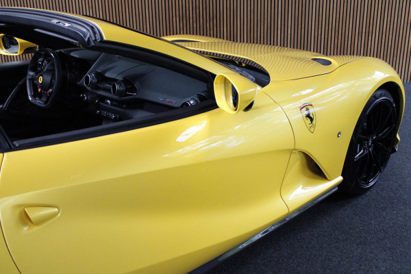 Ferrari 812 GTS 6.5 V12 HELE Full carbon - 360 Camera - Lift - Passenger Display - Painted Ferrari Shields - Full PPF
