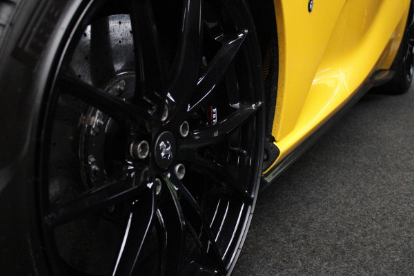 Ferrari 812 GTS 6.5 V12 HELE Full carbon - 360 Camera - Lift - Passenger Display - Painted Ferrari Shields - Full PPF