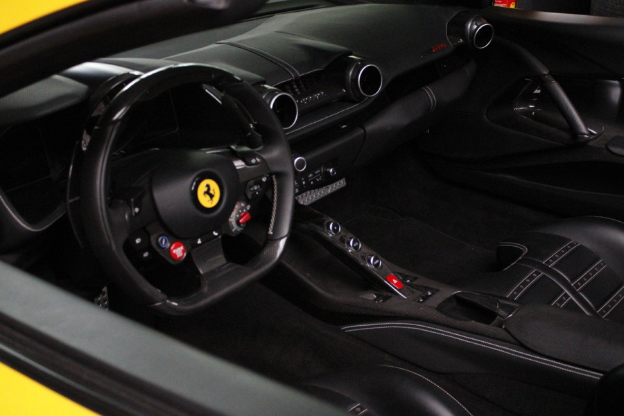 Ferrari 812 GTS 6.5 V12 HELE Full carbon - 360 Camera - Lift - Passenger Display - Painted Ferrari Shields - Full PPF