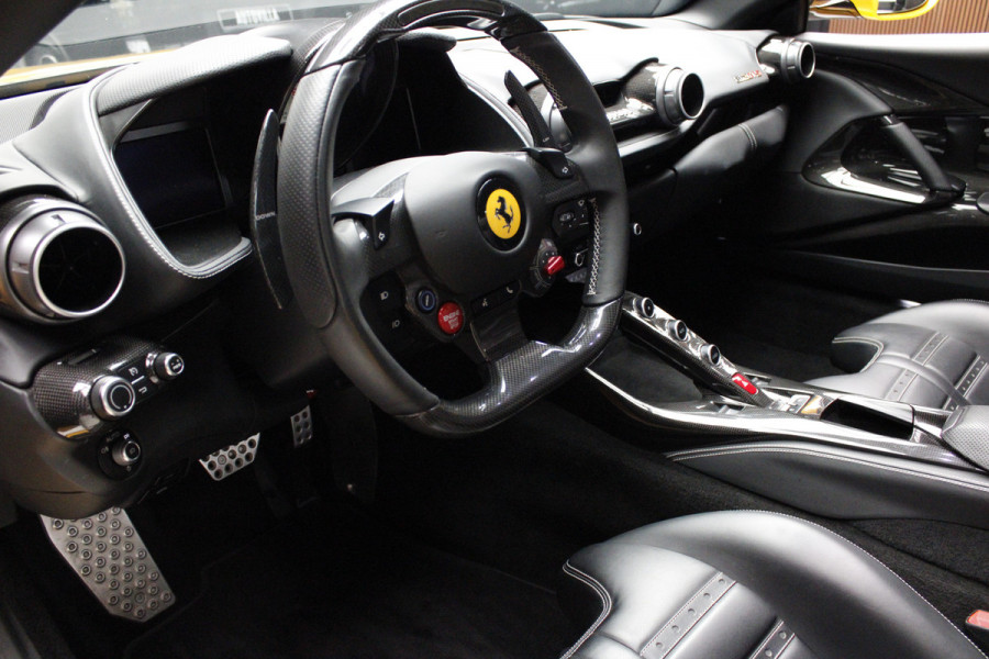 Ferrari 812 GTS 6.5 V12 HELE Full carbon - 360 Camera - Lift - Passenger Display - Painted Ferrari Shields - Full PPF