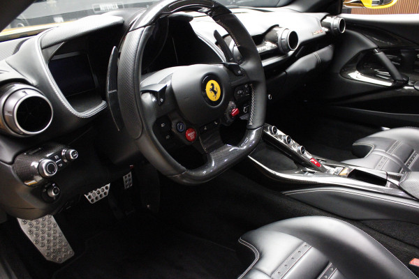 Ferrari 812 GTS 6.5 V12 HELE Full carbon - 360 Camera - Lift - Passenger Display - Painted Ferrari Shields - Full PPF