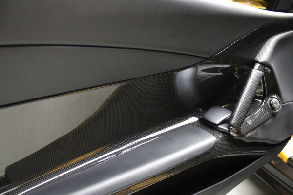 Ferrari 812 GTS 6.5 V12 HELE Full carbon - 360 Camera - Lift - Passenger Display - Painted Ferrari Shields - Full PPF