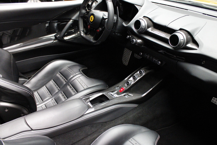 Ferrari 812 GTS 6.5 V12 HELE Full carbon - 360 Camera - Lift - Passenger Display - Painted Ferrari Shields - Full PPF