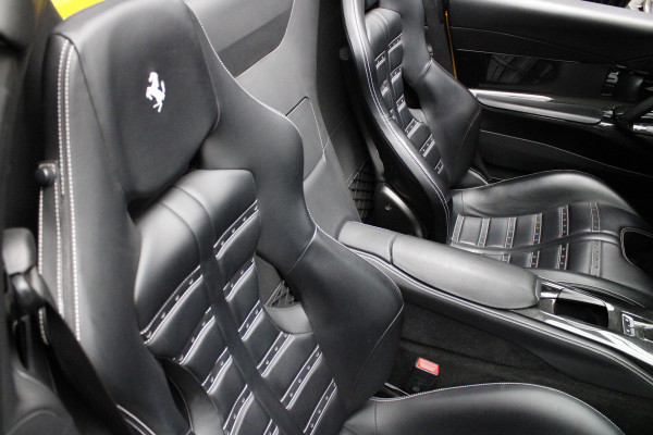 Ferrari 812 GTS 6.5 V12 HELE Full carbon - 360 Camera - Lift - Passenger Display - Painted Ferrari Shields - Full PPF