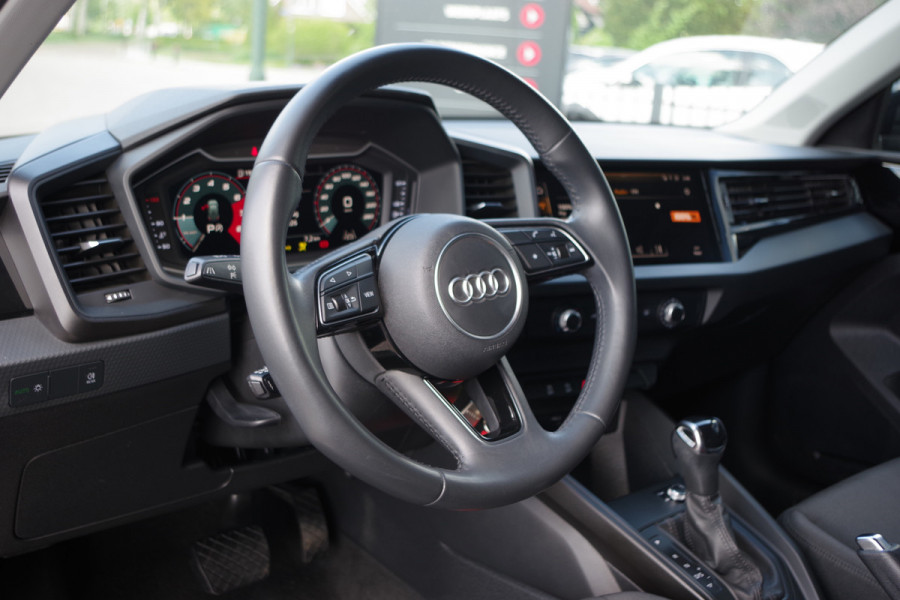 Audi A1 Sportback 30 TFSI 115 PK S-Line Advanced Epic, Carplay, Digitale Cockpit, LM-Velgen