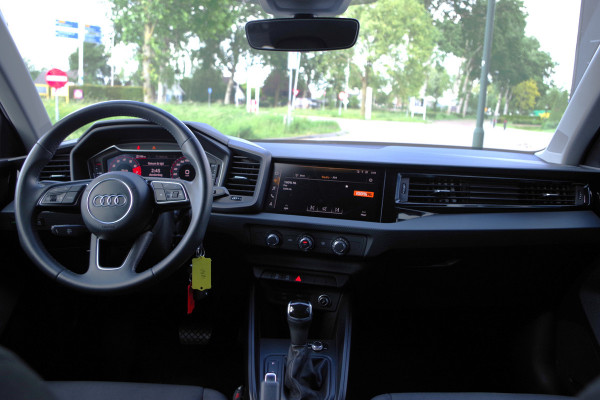 Audi A1 Sportback 30 TFSI 115 PK S-Line Advanced Epic, Carplay, Digitale Cockpit, LM-Velgen