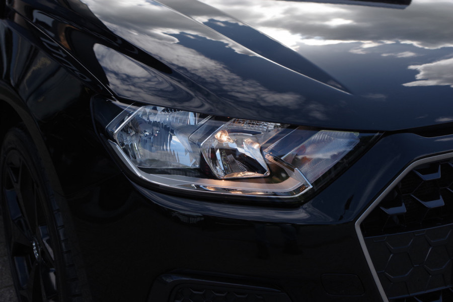 Audi A1 Sportback 30 TFSI 115 PK S-Line Advanced Epic, Carplay, Digitale Cockpit, LM-Velgen