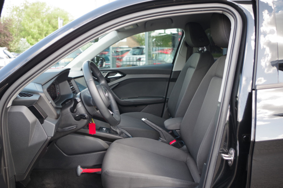 Audi A1 Sportback 30 TFSI 115 PK S-Line Advanced Epic, Carplay, Digitale Cockpit, LM-Velgen