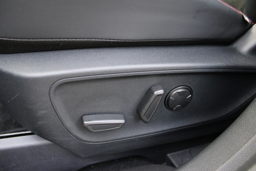 Ford Kuga 2.5 PHEV ST-Line X | Trekhaak | Panoramadak | B&O | BLIS | Head-Up