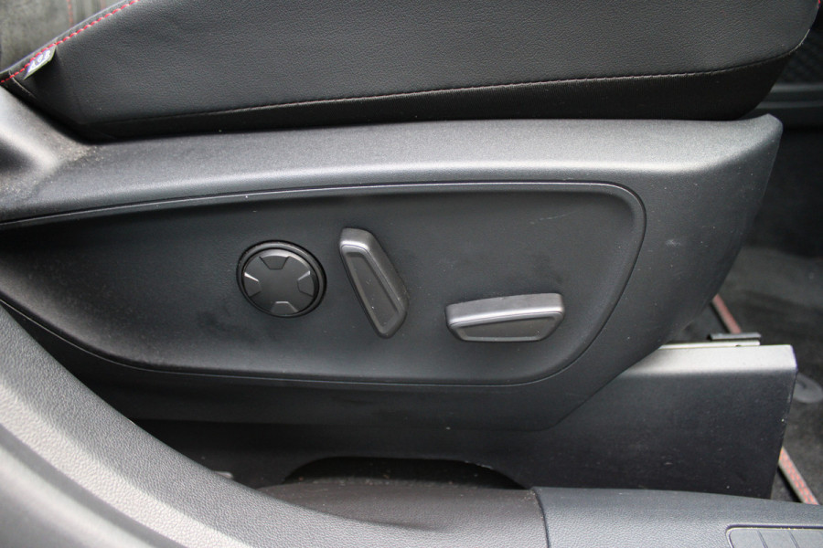 Ford Kuga 2.5 PHEV ST-Line X | Trekhaak | Panoramadak | B&O | BLIS | Head-Up