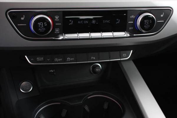 Audi A4 Avant 40 TFSI 204 pk S-tronic S Line Plus Navigatie Adaptive Cruise Control Parkeersensoren Camera Lane Assist Elektrische achterklep Stoelverwarming Ledverlichting Virtual Cockpit Climatronic