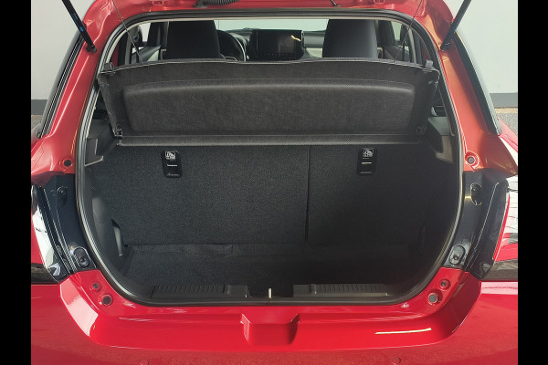 Suzuki Swift 1.2 Comfort Smart Hybrid Rijklaar + Fabrieksgarantie Henk Jongen Auto's in Helmond,  al 50 jaar service zoals 't hoort!