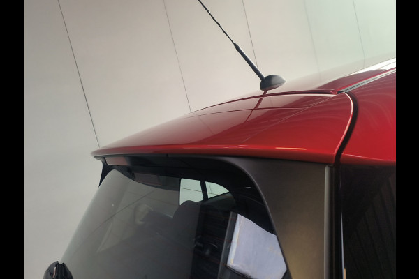 Suzuki Swift 1.2 Comfort Smart Hybrid Rijklaar + Fabrieksgarantie Henk Jongen Auto's in Helmond,  al 50 jaar service zoals 't hoort!