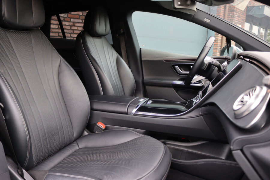 Mercedes-Benz EQE 350 Luxury Line Premium 89 kWh | Distronic+ | Burmester | Memory | Digital Light | Trekhaak | Surround Camera | Keyless Go | Leder | Augmented Reality |