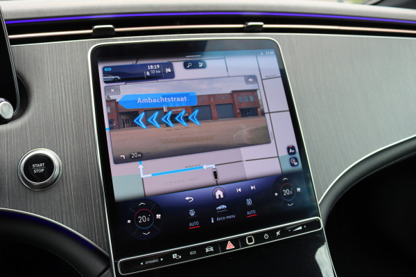 Mercedes-Benz EQE 350 Luxury Line Premium 89 kWh | Distronic+ | Burmester | Memory | Digital Light | Trekhaak | Surround Camera | Keyless Go | Leder | Augmented Reality |