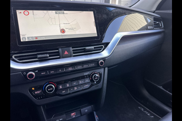 Kia e-Niro DynamicLine 64 kWh | SOH: 96,7% | 3 Fase | Warmtepomp  | Adaptive CC | Camera | Navi | Stoel-Stuurverwarming |