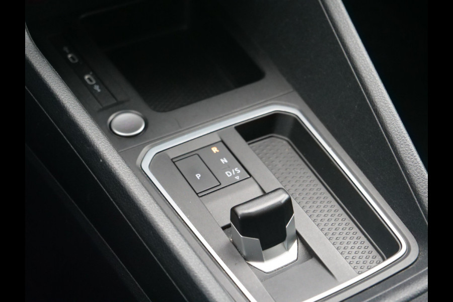 Volkswagen Caddy 1.5 TSI | Highline | Panoramadak | 7 zits | virtual-cockpit | camera | standkachel..
