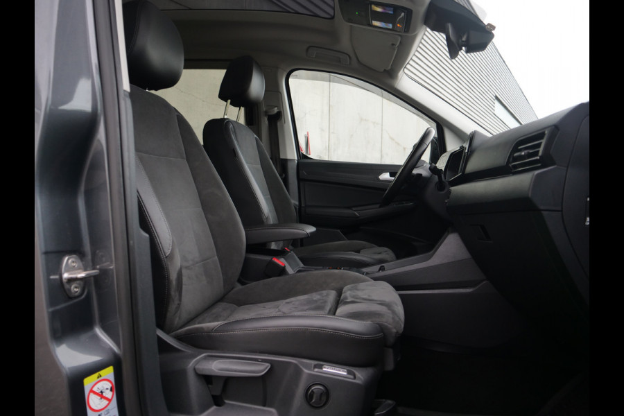 Volkswagen Caddy 1.5 TSI | Highline | Panoramadak | 7 zits | virtual-cockpit | camera | standkachel..
