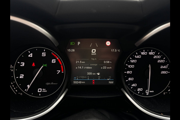 Alfa Romeo Stelvio 2.0 T AWD Veloce | Schuif-Kantel Dak | Trekhaak | Performance Pack | Leder + Memory | Harman Kardon