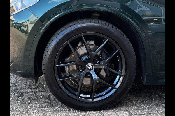 Alfa Romeo Stelvio 2.0 T AWD Veloce | Schuif-Kantel Dak | Trekhaak | Performance Pack | Leder + Memory | Harman Kardon