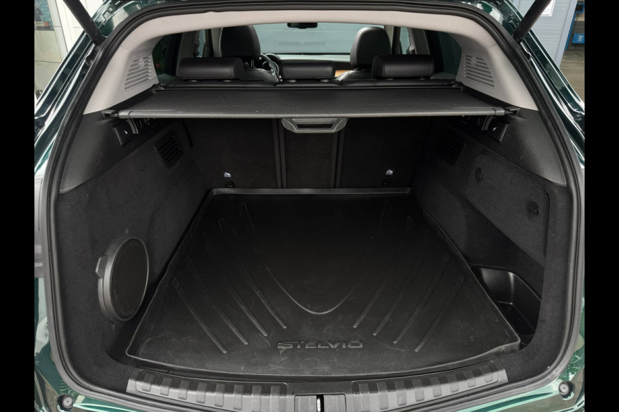Alfa Romeo Stelvio 2.0 T AWD Veloce | Schuif-Kantel Dak | Trekhaak | Performance Pack | Leder + Memory | Harman Kardon