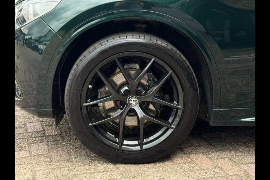 Alfa Romeo Stelvio 2.0 T AWD Veloce | Schuif-Kantel Dak | Trekhaak | Performance Pack | Leder + Memory | Harman Kardon