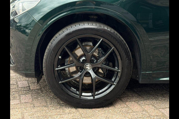 Alfa Romeo Stelvio 2.0 T AWD Veloce | Schuif-Kantel Dak | Trekhaak | Performance Pack | Leder + Memory | Harman Kardon