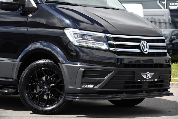 Volkswagen Crafter 35 2.0 TDI L3H3 DC Black Edition Adaptieve Cruise, Camera, Carplay, 177pk, LED, Automaat, Clima, Stoelverwarming, Trekhaak, Dodehoek, Uniek!