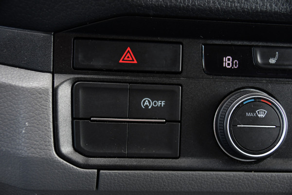 Volkswagen Crafter 35 2.0 TDI L3H3 DC Black Edition Adaptieve Cruise, Camera, Carplay, 177pk, LED, Automaat, Clima, Stoelverwarming, Trekhaak, Dodehoek, Uniek!