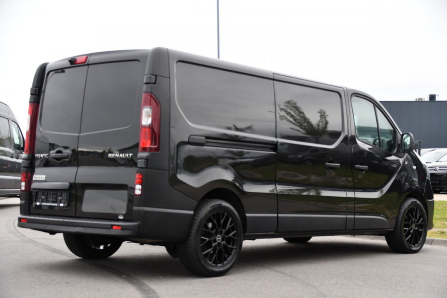 Renault Trafic 2.0 dCi 145 T29 L2H1 Black Edition Cruise, Camera, Carplay, LED, 145pk, Automaat, Sensoren,