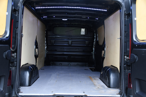 Renault Trafic 2.0 dCi 145 T29 L2H1 Black Edition Cruise, Camera, Carplay, LED, 145pk, Automaat, Sensoren,