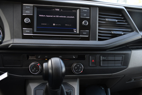 Volkswagen Transporter 2.0 TDI L2H1 30 Highline Black Edition Adaptieve Cruise, Camera, Carplay, 150pk, Trekhaak, Stoelverwarming, LED, Automaat, Standkachel, Sensoren, Uniek!