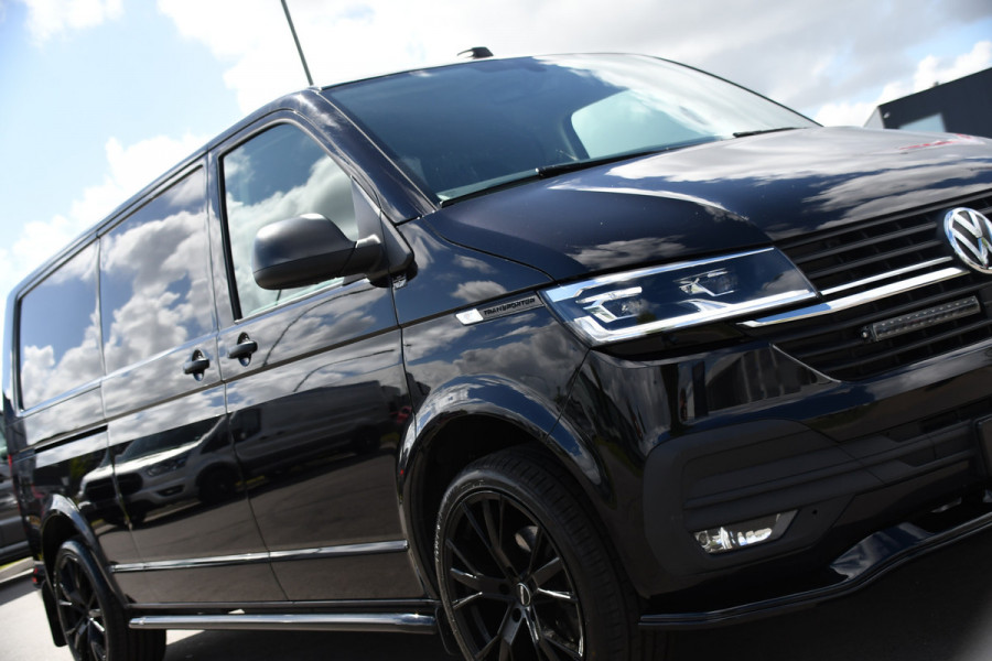 Volkswagen Transporter 2.0 TDI L2H1 30 Highline Adaptieve Cruise, Camera, Carplay, 150pk, Trekhaak, Stoelverwarming, LED, Automaat, Standkachel, Sensoren, Uniek!