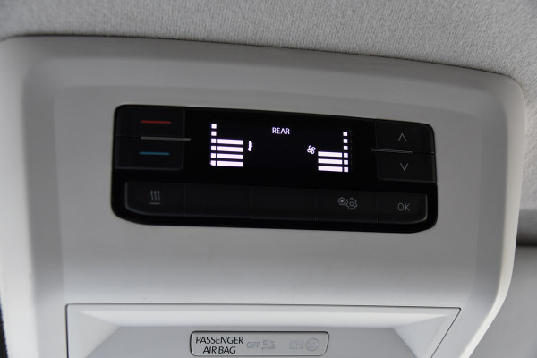 Volkswagen Transporter 2.0 TDI L2H1 30 Highline Adaptieve Cruise, Camera, Carplay, 150pk, Trekhaak, Stoelverwarming, LED, Automaat, Standkachel, Sensoren, Uniek!