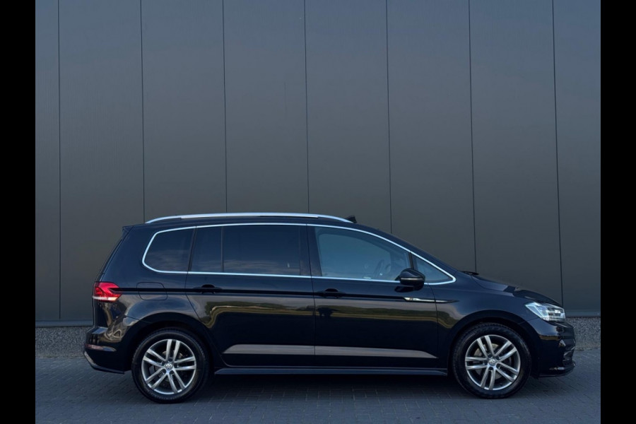 Volkswagen Touran 1.5 TSI 3x R line 7p DSG PANO NAVI LEDER LED ACC ECC PDC SPORTVE