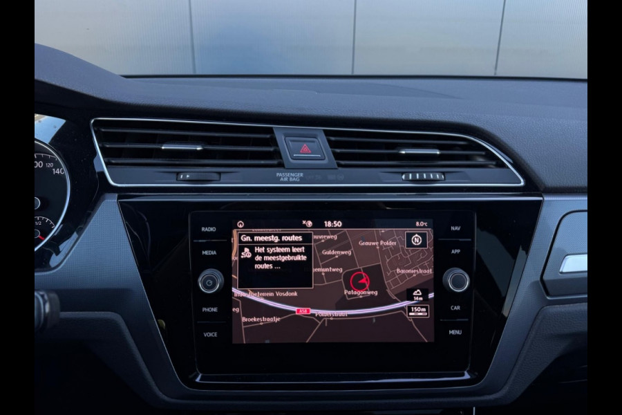 Volkswagen Touran 1.5 TSI 3x R line 7p DSG PANO NAVI LEDER LED ACC ECC PDC SPORTVE