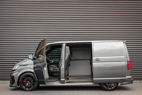 Volkswagen Transporter 2.0 TDI L1H1 204PK JB- EDITION DSG / PDC / SCHROEFSET / GTI INTERIEUR / SUBWOOFER / APPLE CARPLAY /NAVI