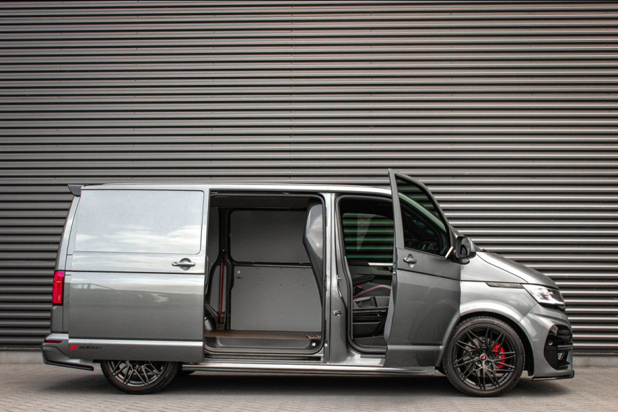 Volkswagen Transporter 2.0 TDI L1H1 204PK JB- EDITION DSG / PDC / SCHROEFSET / GTI INTERIEUR / SUBWOOFER / APPLE CARPLAY /NAVI