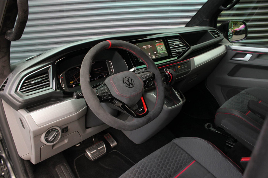 Volkswagen Transporter 2.0 TDI L1H1 204PK JB- EDITION DSG / PDC / SCHROEFSET / GTI INTERIEUR / SUBWOOFER / APPLE CARPLAY /NAVI