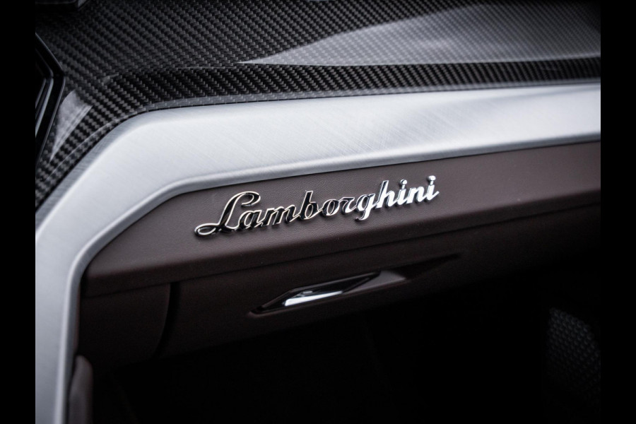 Lamborghini Urus 4.0 V8 - 5-zits l BTW l Pano l Carbon-Pack l Massage