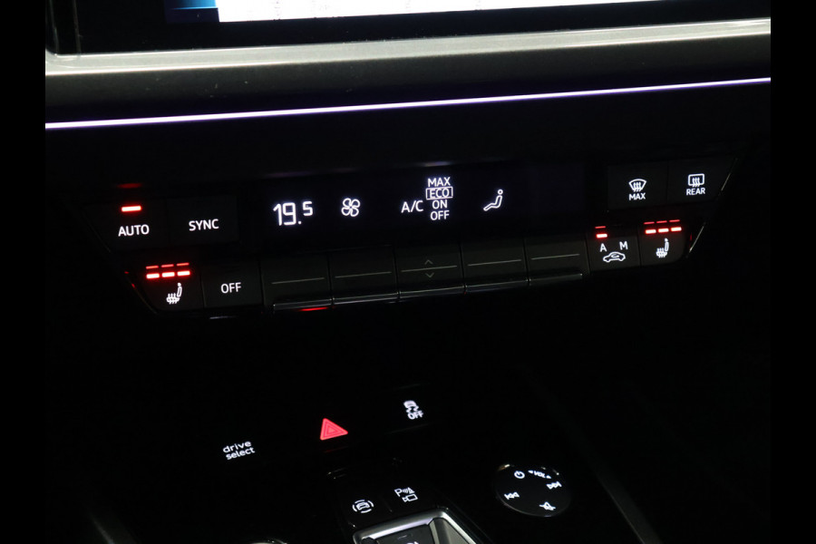 Audi Q4 e-tron 40 Launch edition S Competition 77 kWh [ADAPTIVE CRUISE, HEAD-UP DISPLAY, SONOS SOUND, MEMORY, STOELVERWARMING, APPLE CARPLAY, ELEKTRISCHE ACHTERKLEP, NIEUWSTAAT]